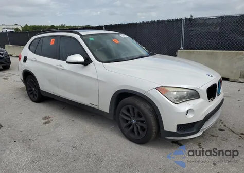 2015 BMW X1 xDrive28I из США, поврежденный, VIN WBAVL1C58FVY26050